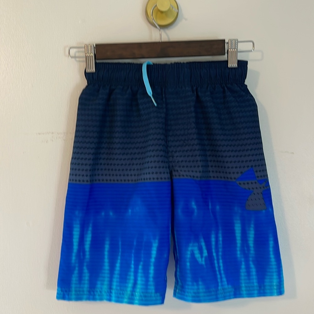 UA Boys Swimming Trunks Size Small
